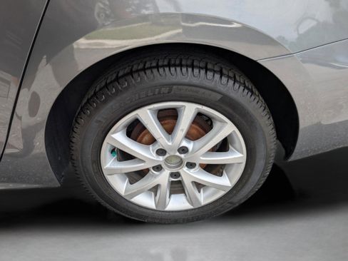 Used 2012 Volkswagen Jetta SE FWD image 18