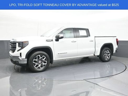 Used 2023 GMC Sierra 1500 SLT w/ SLT Convenience Package AWD/4WD image 7