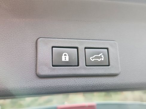 Used 2023 Subaru Ascent Limited image 12