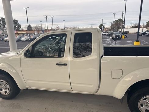 Used 2019 Nissan Frontier S image 7