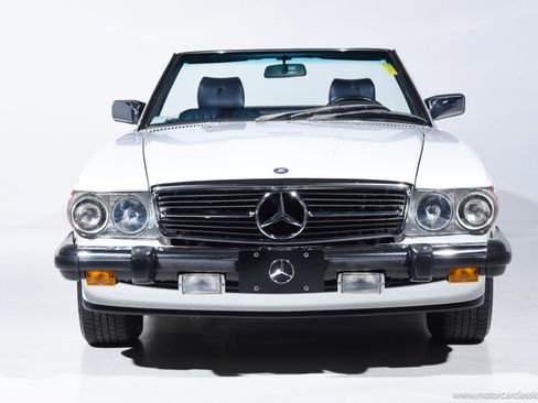 Used 1989 Mercedes-Benz 560 SL image 3