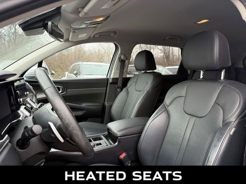Certified 2023 Kia Sorento EX image 7