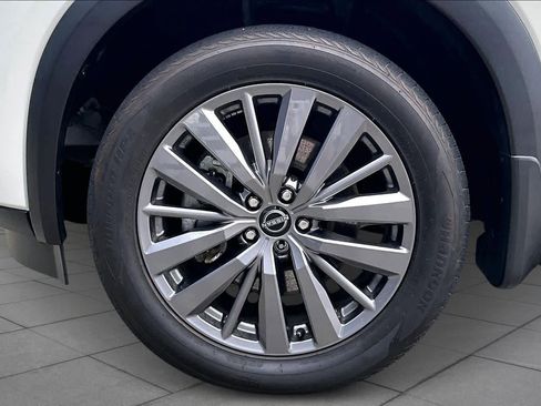 Used 2024 Nissan Pathfinder SL w/ SL Premium Package image 9