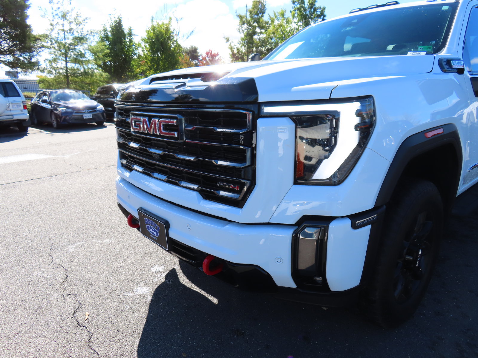 Used 2024 GMC Sierra 2500 AT4 w/ AT4 Premium Plus Package AWD/4WD image 7