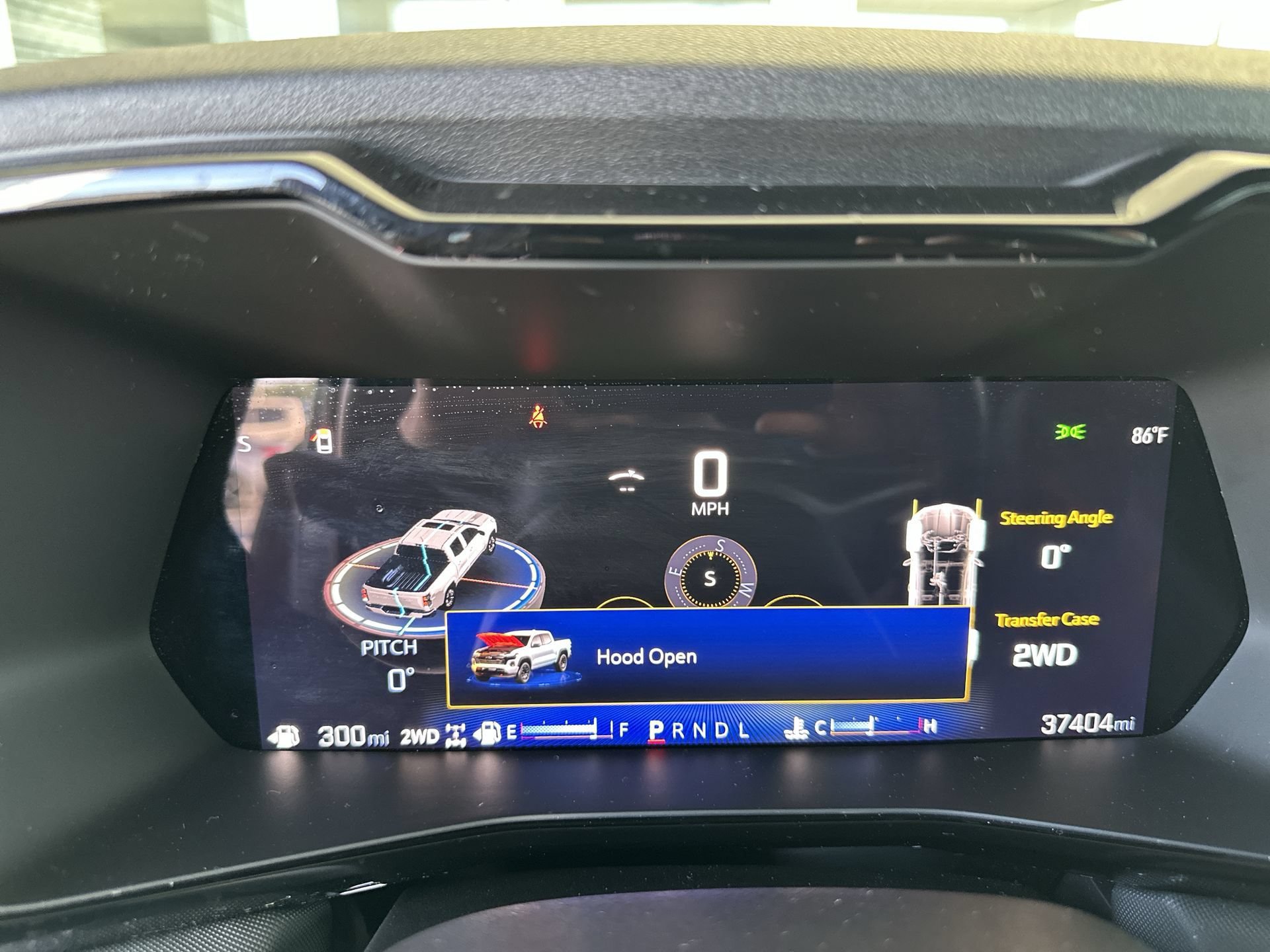 Certified 2025 Chevrolet Colorado Z71 w/ Technology Package AWD/4WD image 11