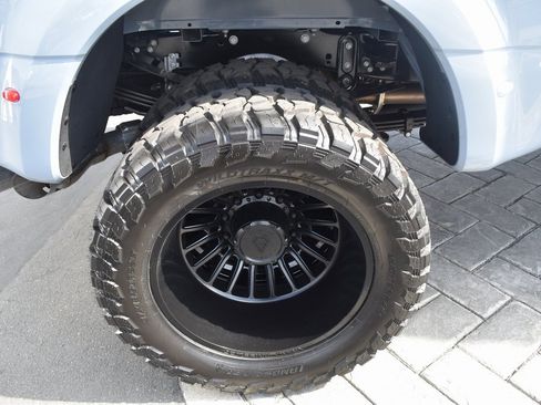 Used 2025 Ford F450 Lariat w/ FX4 Off-Road Package image 11