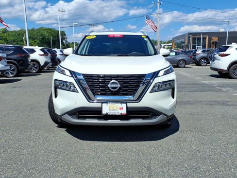Used 2023 Nissan Rogue SV w/ SV Premium B Package AWD/4WD image 2