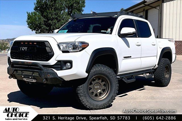 Used 2019 Toyota Tacoma TRD Off-Road AWD/4WD image 1