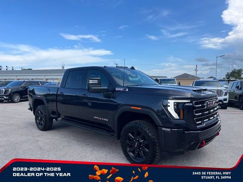New 2026 GMC Sierra 2500 AT4 w/ AT4 Premium Plus Package AWD/4WD image 2