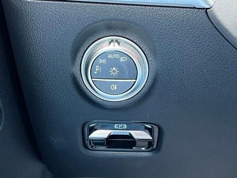 Used 2022 Mercedes-Benz C 300 4MATIC Sedan image 33