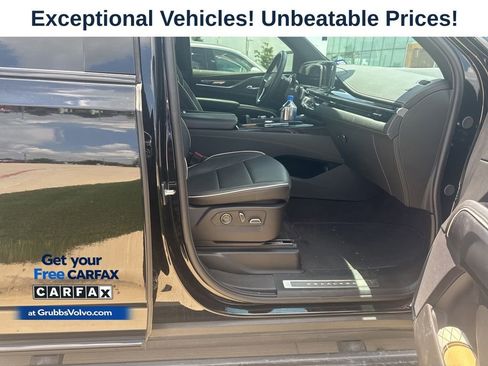 Used 2024 Cadillac Escalade Sport w/ Touring Package AWD/4WD image 9