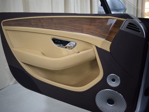 New 2026 Bentley Continental GTC AWD/4WD image 37