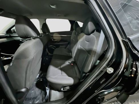 Used 2022 Hyundai Tucson SE AWD/4WD image 16