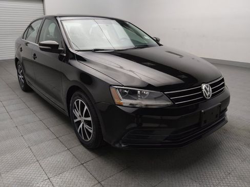 Used 2017 Volkswagen Jetta SE FWD image 13