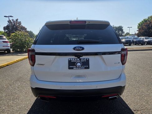 Used 2016 Ford Explorer Sport w/ Equipment Group 401A AWD/4WD image 4