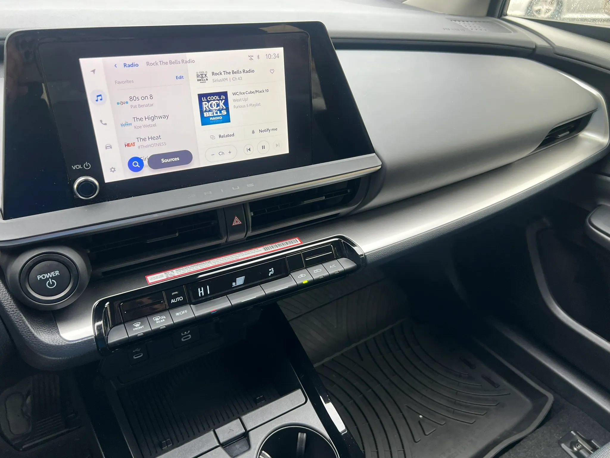 Used 2026 Toyota Prius LE FWD image 19