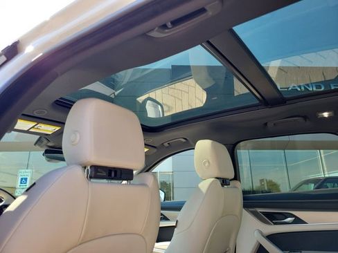 New 2026 Jaguar F-PACE R-Dynamic S image 12