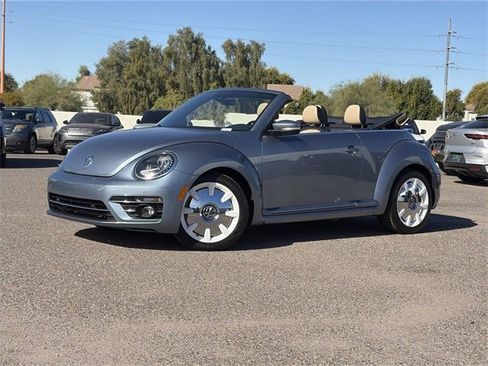 Used 2019 Volkswagen Beetle 2.0T Final Edition SEL image 2