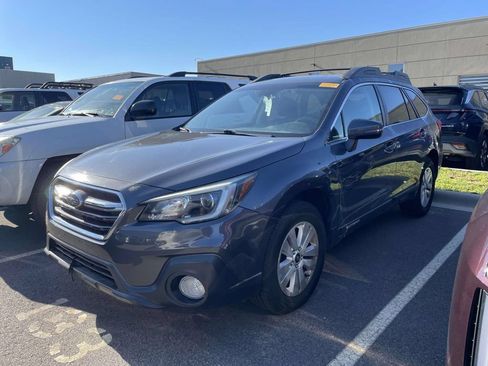 Used 2019 Subaru Outback 2.5i Premium AWD/4WD image 2