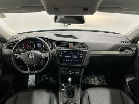 Used 2019 Volkswagen Tiguan SE image 14