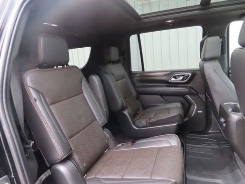 Used 2021 Chevrolet Suburban High Country w/ Premium Package AWD/4WD image 31