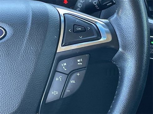 Used 2022 Ford Edge SEL image 15