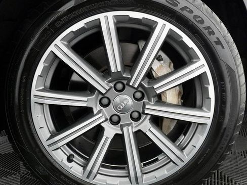 Used 2017 Audi Q7 3.0T Premium Plus w/ Premium Plus Package AWD/4WD image 4