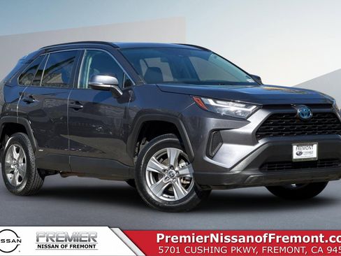 Used 2024 Toyota RAV4 XLE image 1