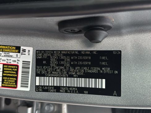 Certified 2024 Toyota Highlander XLE image 22