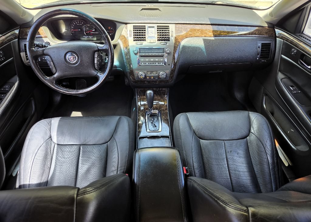 Used 2008 Cadillac DTS FWD image 28