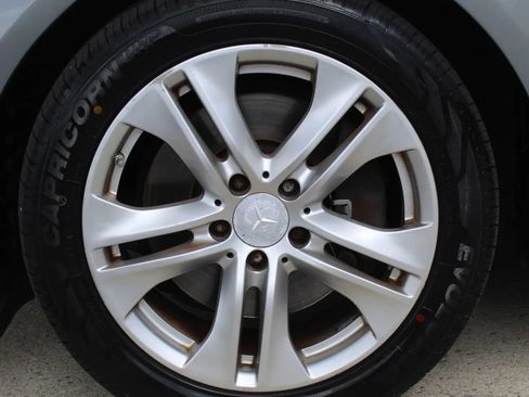 Used 2011 Mercedes-Benz E 350 4MATIC Wagon image 9