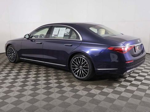 Used 2022 Mercedes-Benz S 500 4MATIC w/ 3D Technology Package image 18