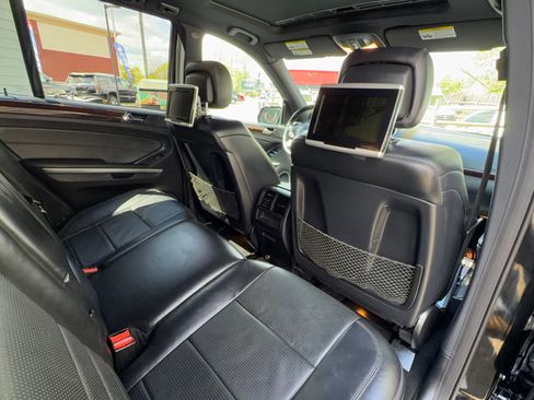 Used 2010 Mercedes-Benz ML 63 AMG 4MATIC image 21