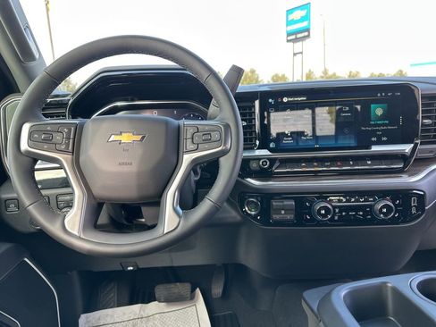 New 2026 Chevrolet Silverado 1500 LT w/ Convenience Package II AWD/4WD image 6