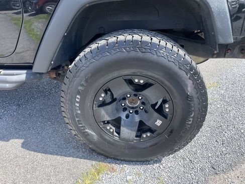Used 2014 Jeep Wrangler Rubicon AWD/4WD image 6