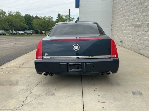 Used 2009 Cadillac DTS FWD image 10