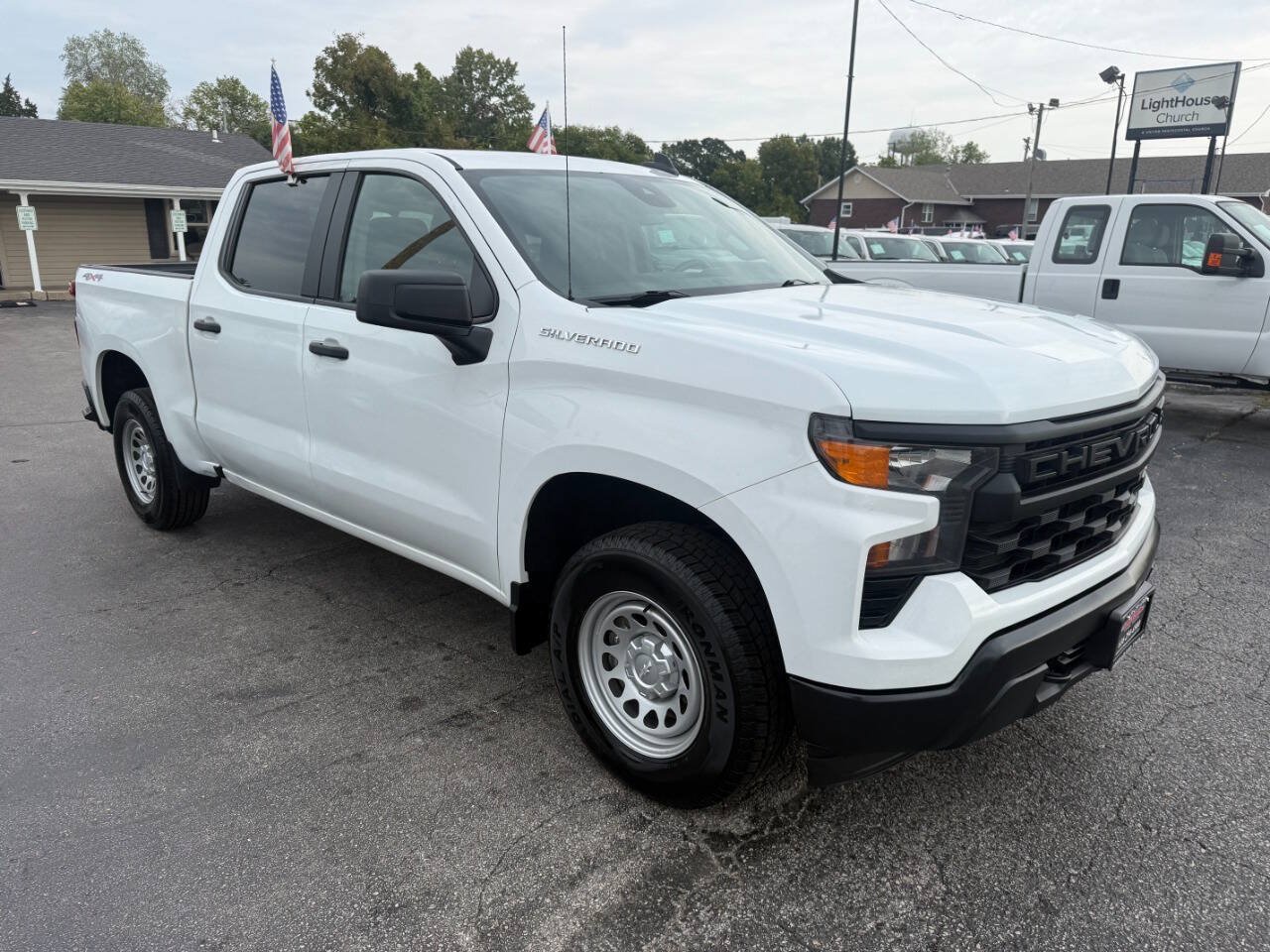 Used 2023 Chevrolet Silverado 1500 W/T w/ Trailering Package AWD/4WD image 4