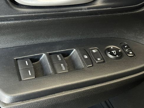 Used 2021 Honda CR-V Special Edition image 13