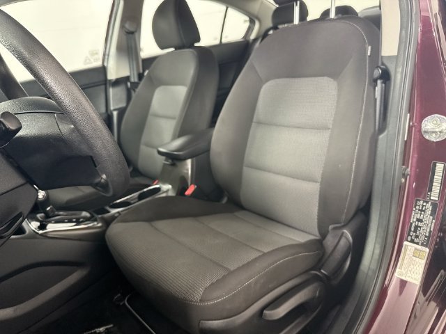 Used 2017 Kia Forte LX FWD image 17