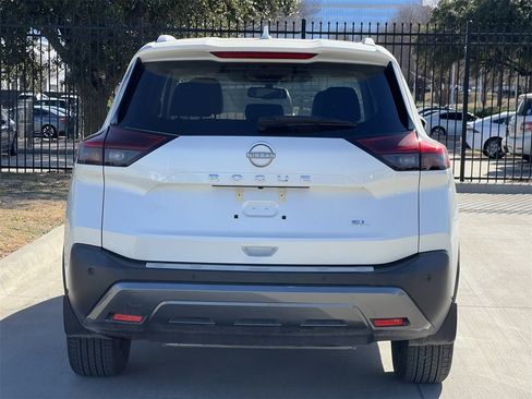 Certified 2023 Nissan Rogue SL w/ SL Premium Package image 5