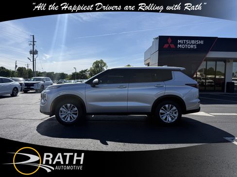 New 2026 Mitsubishi Outlander ES FWD image 6