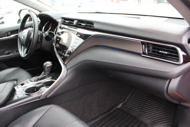 Used 2019 Toyota Camry XSE FWD image 23
