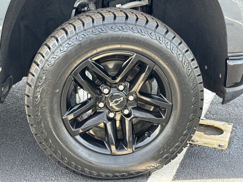 Used 2020 Chevrolet Silverado 1500 Custom Trail Boss w/ Custom Convenience Package image 13