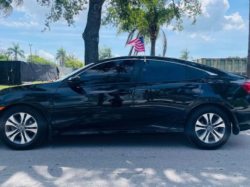 Used 2019 Honda Civic LX image 2