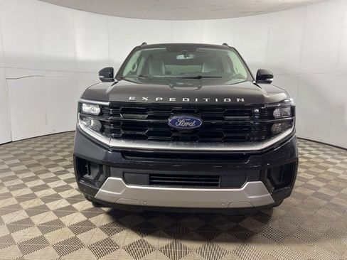 New 2026 Ford Expedition Max Platinum AWD/4WD image 2