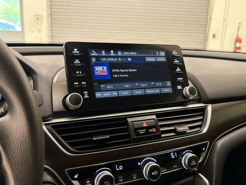 Used 2019 Honda Accord EX image 26
