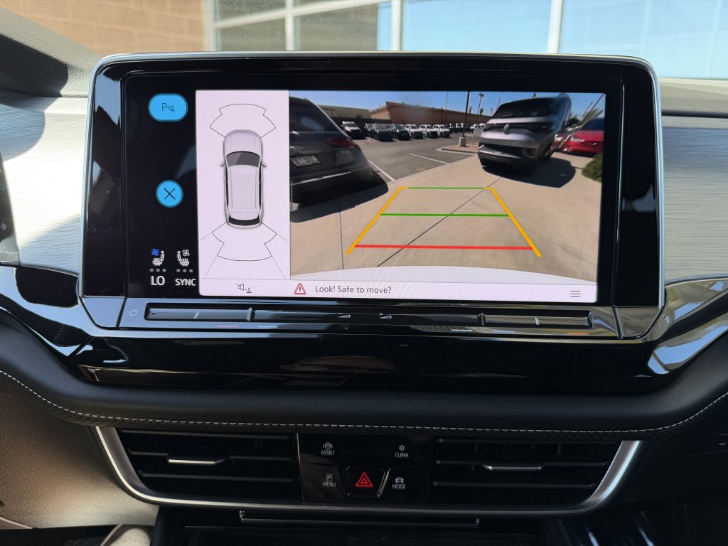 Used 2024 Volkswagen Atlas Cross Sport SE w/ Panoramic Sunroof Package FWD image 19