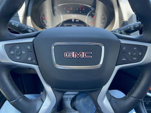 Used 2024 GMC Terrain SLT AWD/4WD image 20