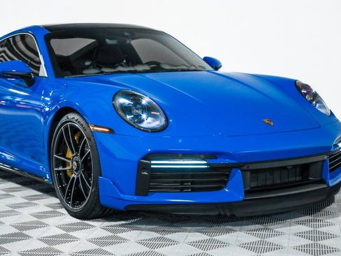 Used 2022 Porsche 911 Turbo S image 9