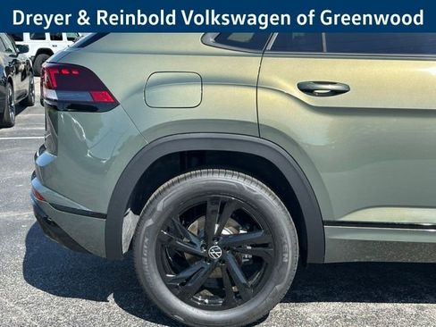 New 2026 Volkswagen Atlas Cross Sport SEL R-Line AWD/4WD image 9